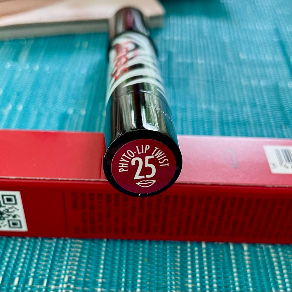 Sisley Phyto-Lip Twist Tinted balm #25 “Soft Berry” BNIB